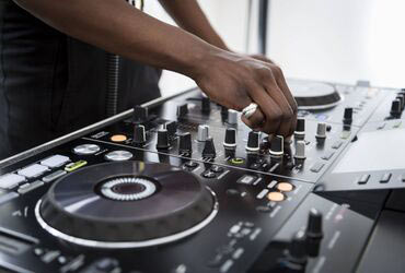 Universidad en Canadá Trebas Institute