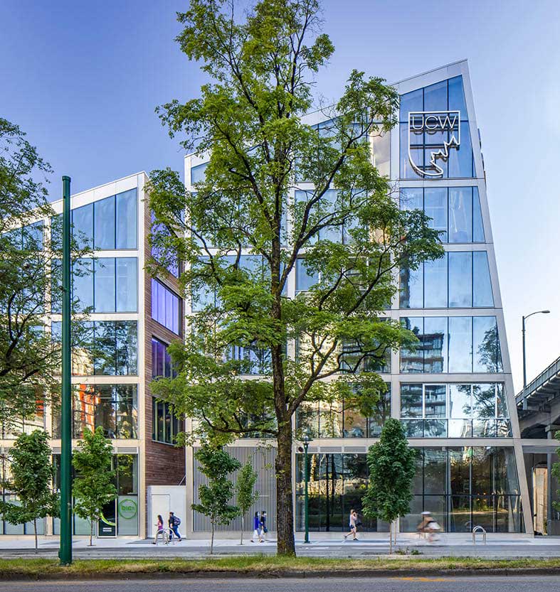 UCW Universtity Canadá West FAQ